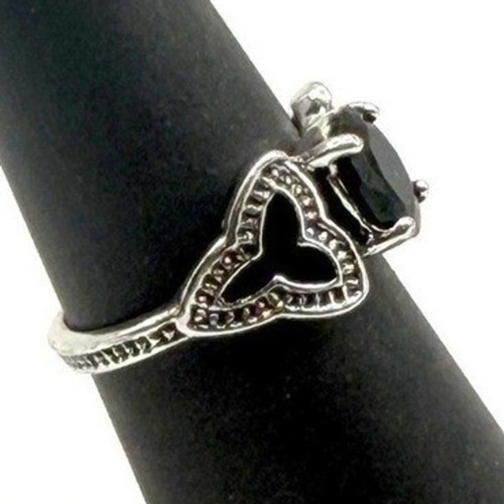 Silver Black Stone‎ Ring Size 6 Statement Gothic Chic NWT